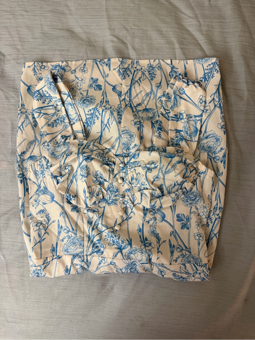 Floral Print High-Waist Women's dress in Cream and Blue